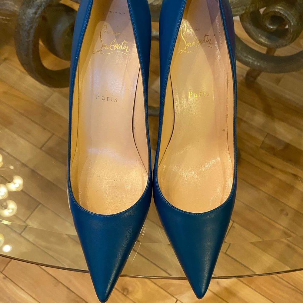 Christian Louboutin Kate 85 Cornflower Blue. w/Bag